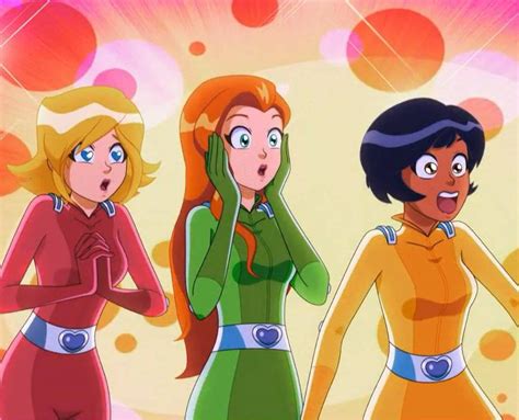 totally spies reboot|totally spies nouveau design.